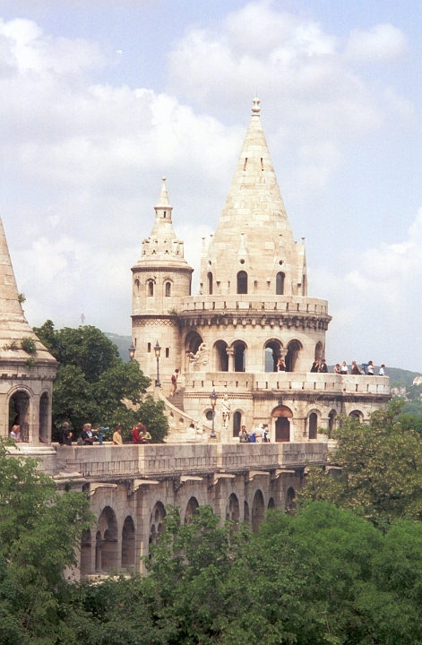 17 Budapest - Fisherman's Bastion.jpg - ASCII